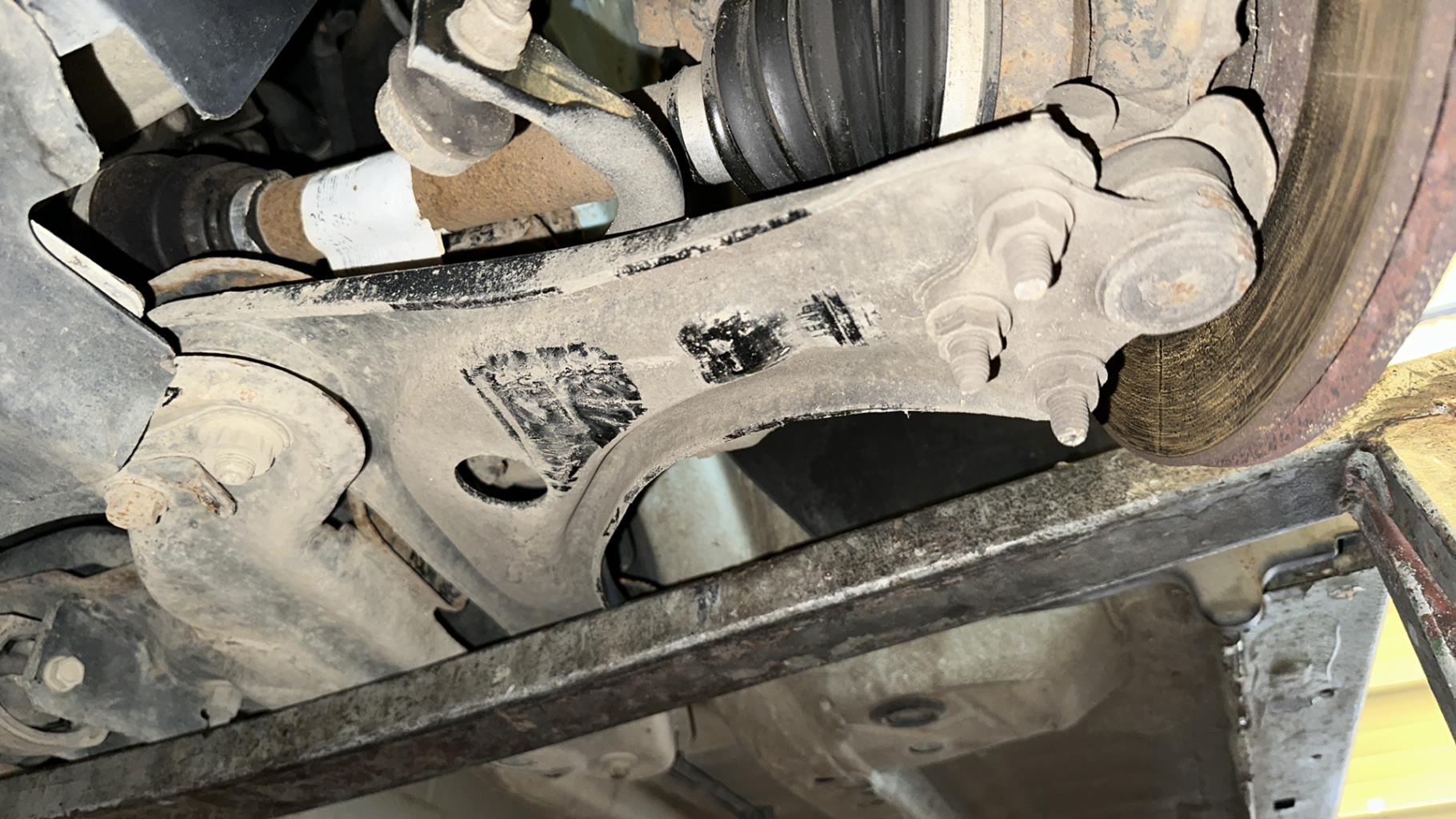 Triangle avant gauche CITROEN DS3 PHASE 1 Diesel - 1