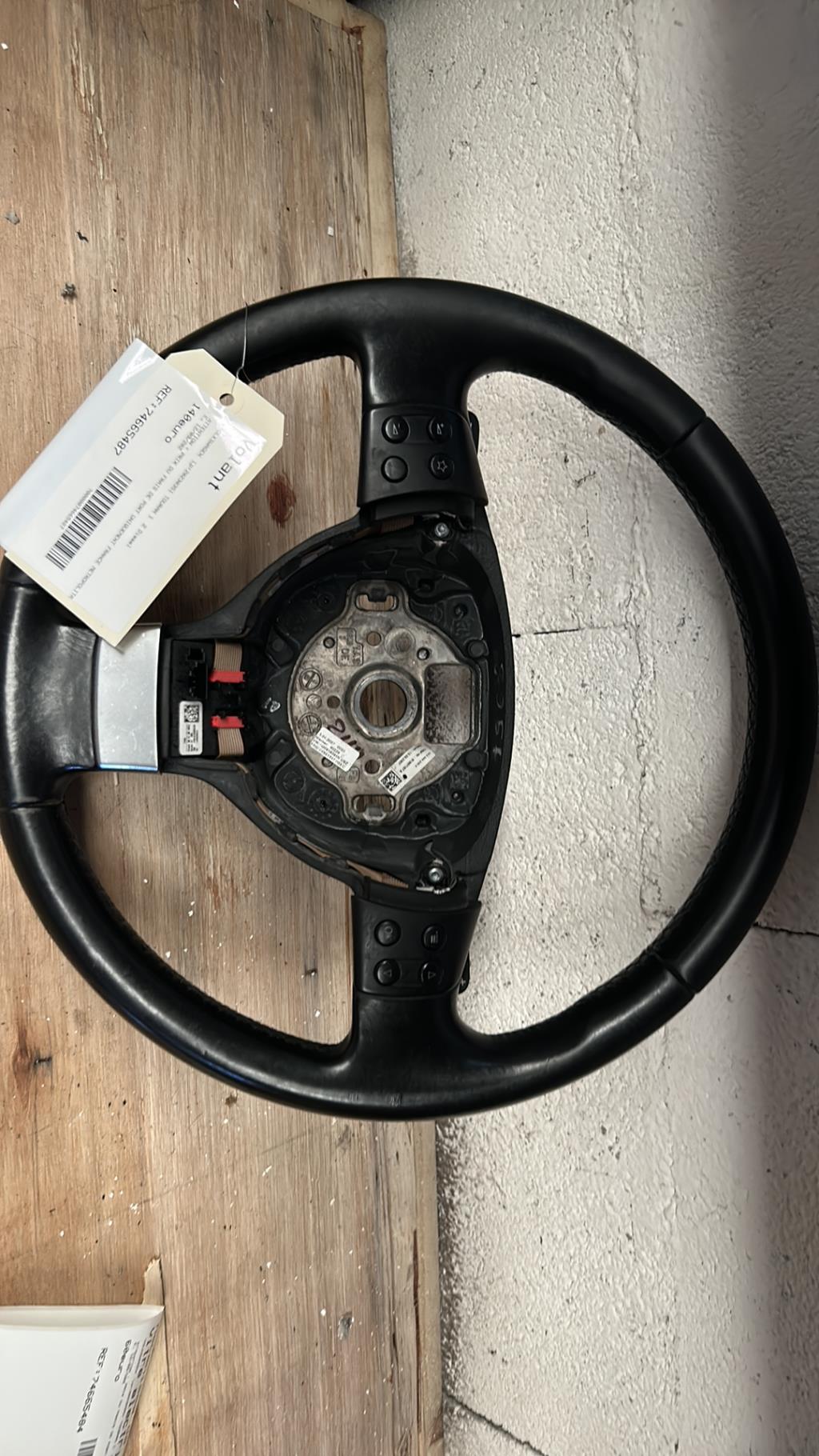 Volant VOLKSWAGEN TOURAN 1 PHASE 2 Diesel - 1