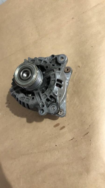 Alternateur VOLKSWAGEN GOLF 5 Diesel - 1