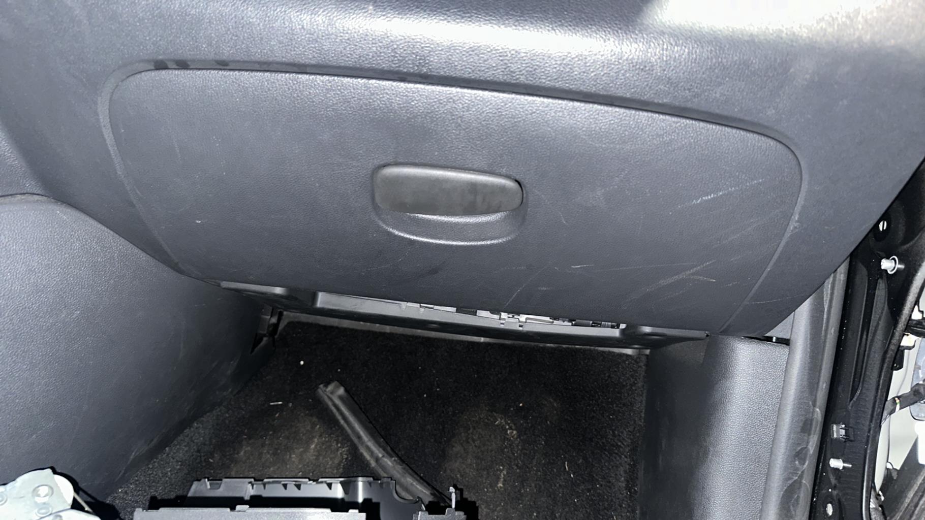 Boite a gants RENAULT CLIO 4 PHASE 1 Essence - 1
