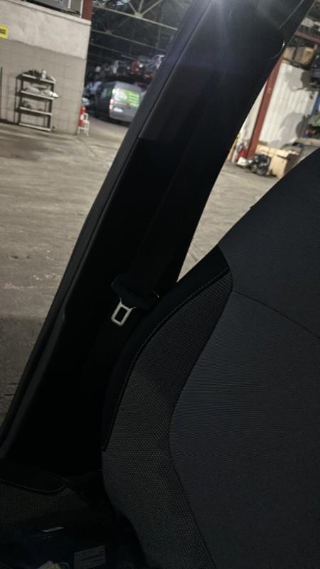 Ceinture avant droit RENAULT CAPTUR 1 PHASE 1 Diesel - 1