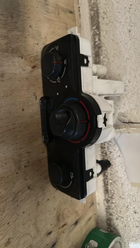 Commande chauffage RENAULT CLIO 3 PHASE 1 Diesel - 1