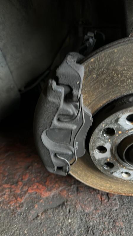 Etrier avant droit (freinage) AUDI A4 2 PHASE 1 Diesel - 1
