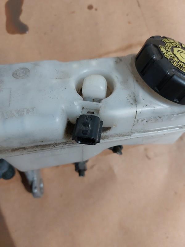 Maitre cylindre (freinage) RENAULT CLIO 4 PHASE 1 Essence - 1
