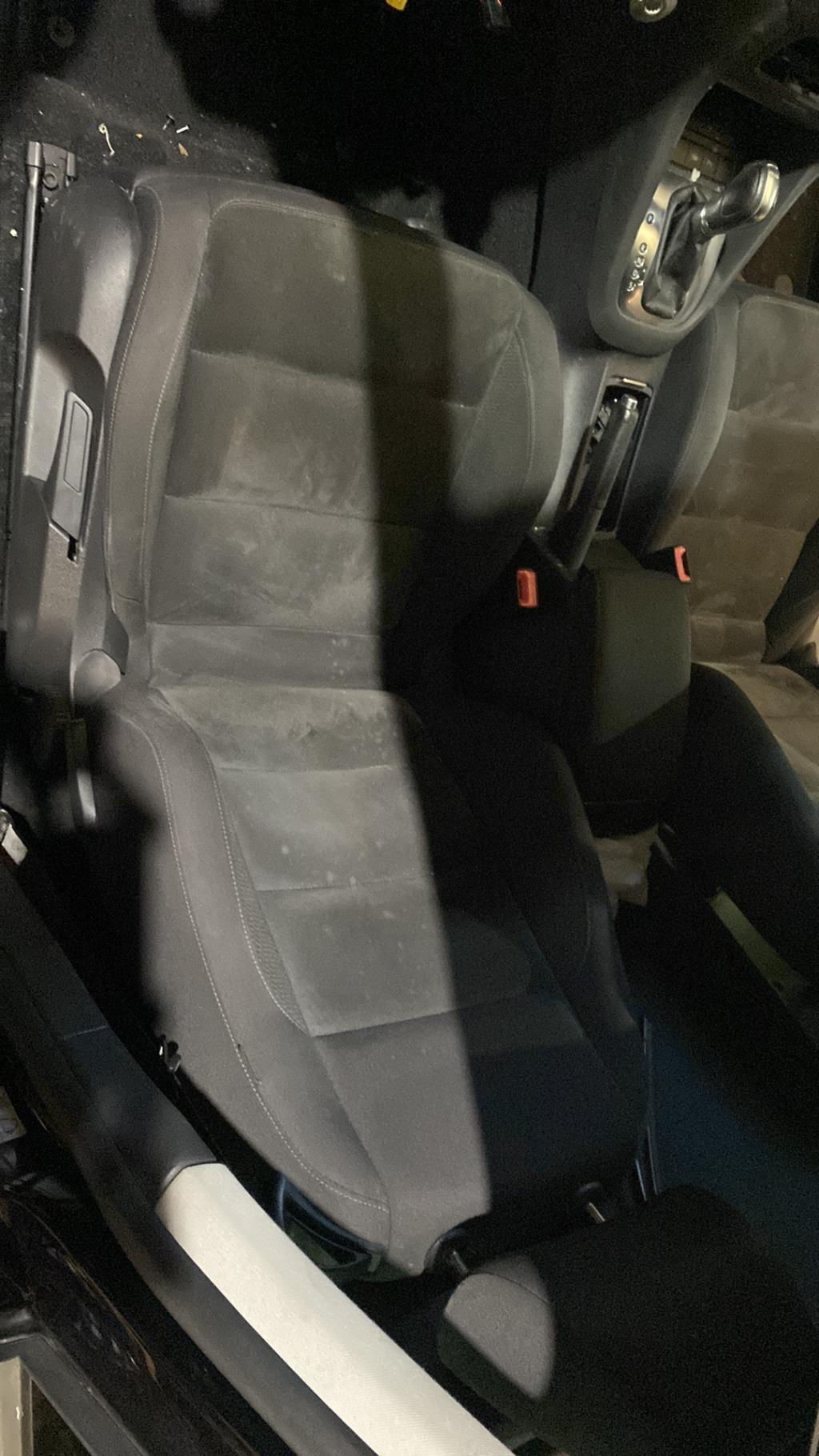 Siege avant gauche VOLKSWAGEN GOLF 6 Essence - 1