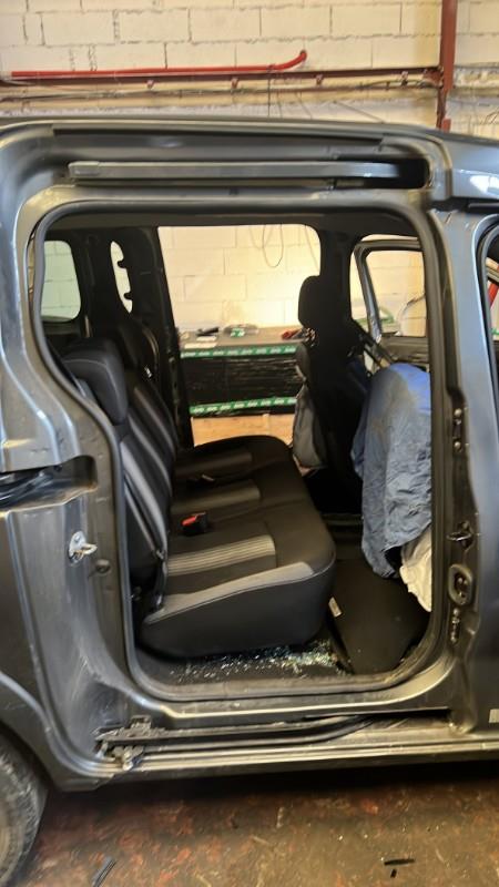 Joint de porte arriere droite DACIA DOKKER PHASE 2 Diesel - 1