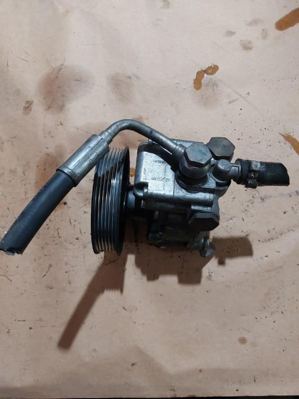 Pompe de direction BMW SERIE 5 E61  - 1