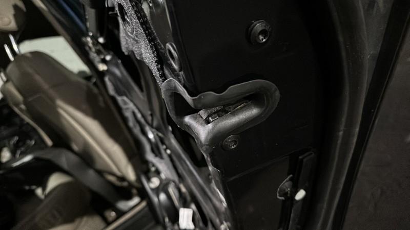 Serrure arriere droit AUDI A4 2 PHASE 1 Diesel - 1