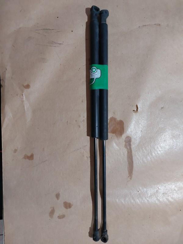 Verin de coffre PEUGEOT 207  - 1