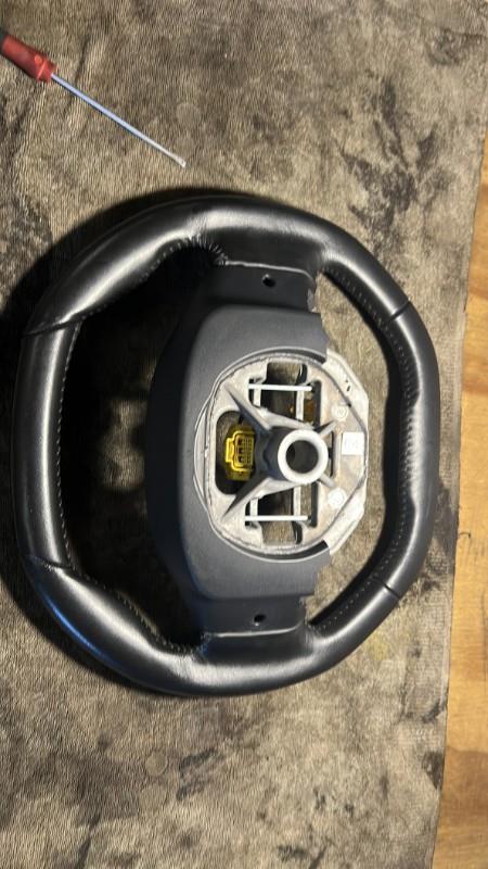 Volant PEUGEOT 208 2 Essence - 1