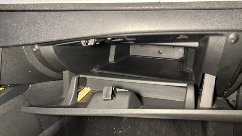 Boite a gants RENAULT MEGANE 3 PHASE 1 COUPE Diesel - 1