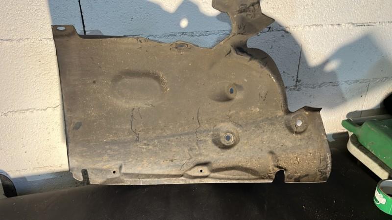 Pare boue avant gauche RENAULT MEGANE 3 PHASE 1 COUPE Diesel - 1