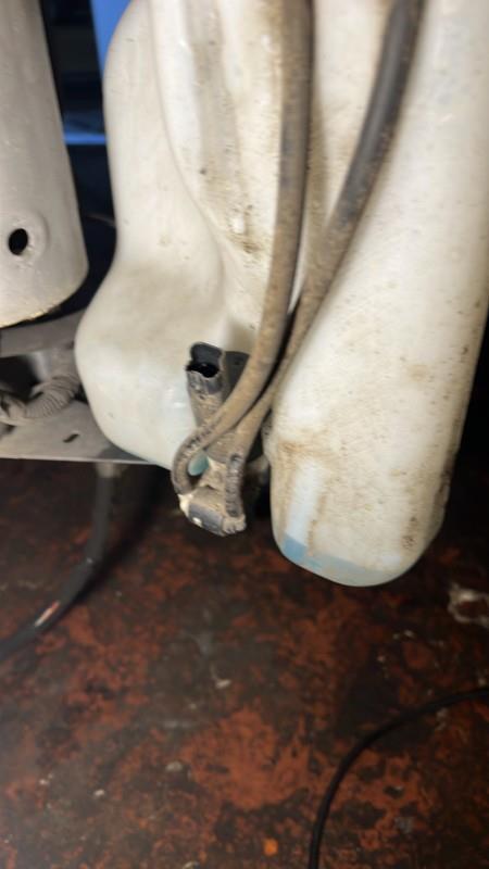 Pompe lave glace avant RENAULT MEGANE 3 PHASE 1 COUPE Diesel - 1