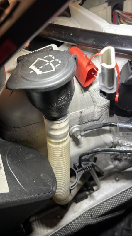 Pompe lave glace avant BMW SERIE 1 E81 Diesel - 1