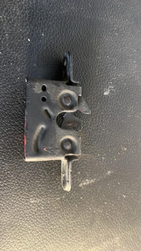 Serrure de capot RENAULT MEGANE 3 PHASE 1 COUPE Diesel - 1