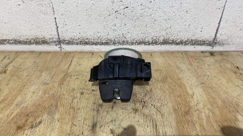Serrure de coffre PEUGEOT 207 PHASE 1 Essence - 1