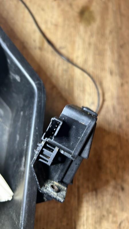 Serrure de hayon BMW SERIE 1 E81 Diesel - 1