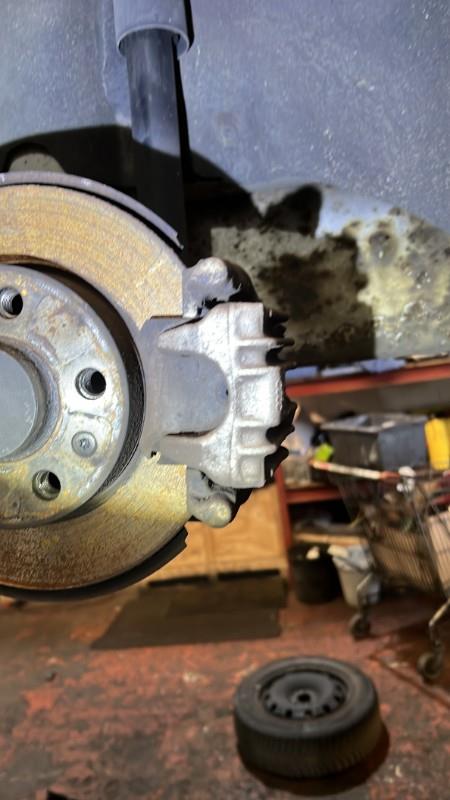 Etrier arriere gauche (freinage) AUDI A1 1 SPORTBACK PHASE 1 Essence - 1
