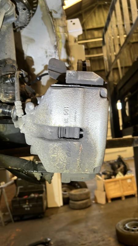 Etrier avant gauche (freinage) AUDI A1 1 SPORTBACK PHASE 1 Essence - 1