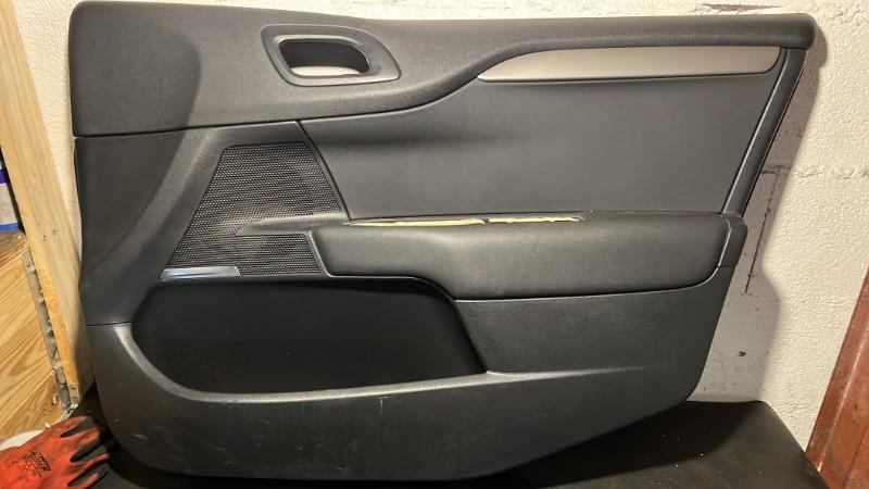 Panneau de porte avant droit CITROEN C4 2 PHASE 1 Diesel - 1