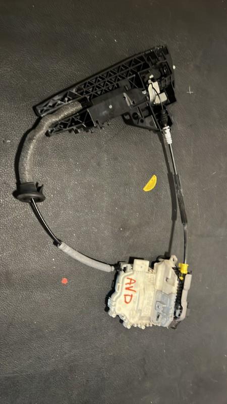 Serrure avant droit AUDI A1 1 SPORTBACK PHASE 1 Essence - 1