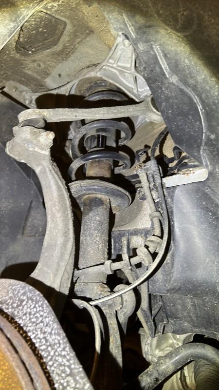 Amortisseur avant droit AUDI A4 3 AVANT PHASE 2 BREAK Diesel - 1
