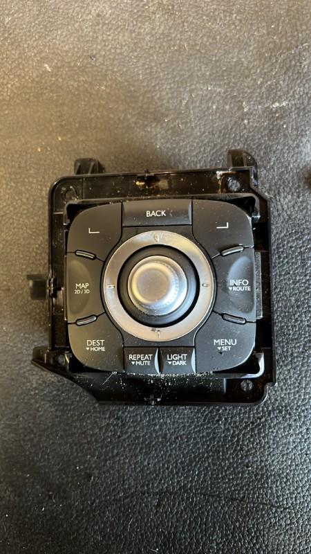 Commande GPS RENAULT MEGANE 3 PHASE 2 COUPE Essence - 1