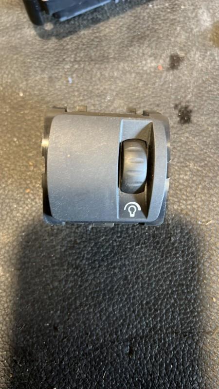 Commande de reglage hauteur de phare RENAULT MEGANE 3 PHASE 2 COUPE Essence - 1