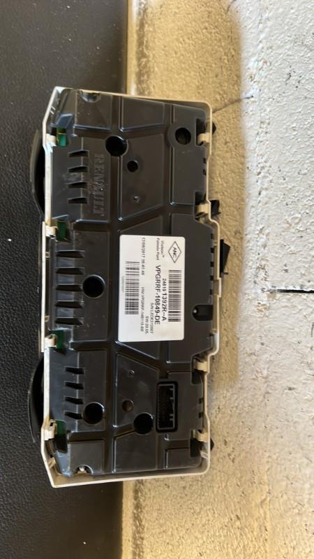 Compteur RENAULT CLIO 4 PHASE 2 Diesel - 1