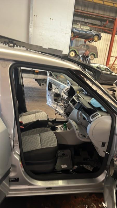 Joint de porte avant droite SKODA FABIA 2 PHASE 1 Diesel - 1