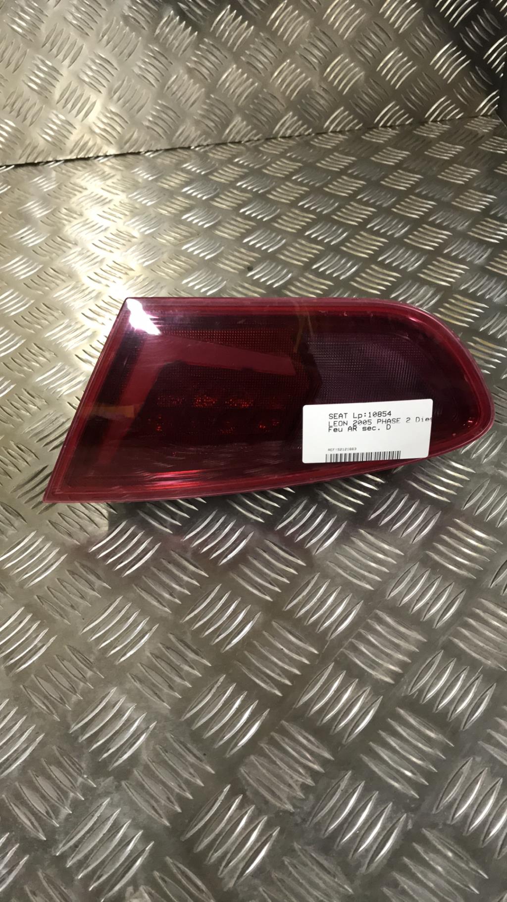 Feu arriere secondaire droit (feux) SEAT LEON 2 PHASE 2 Diesel - 1
