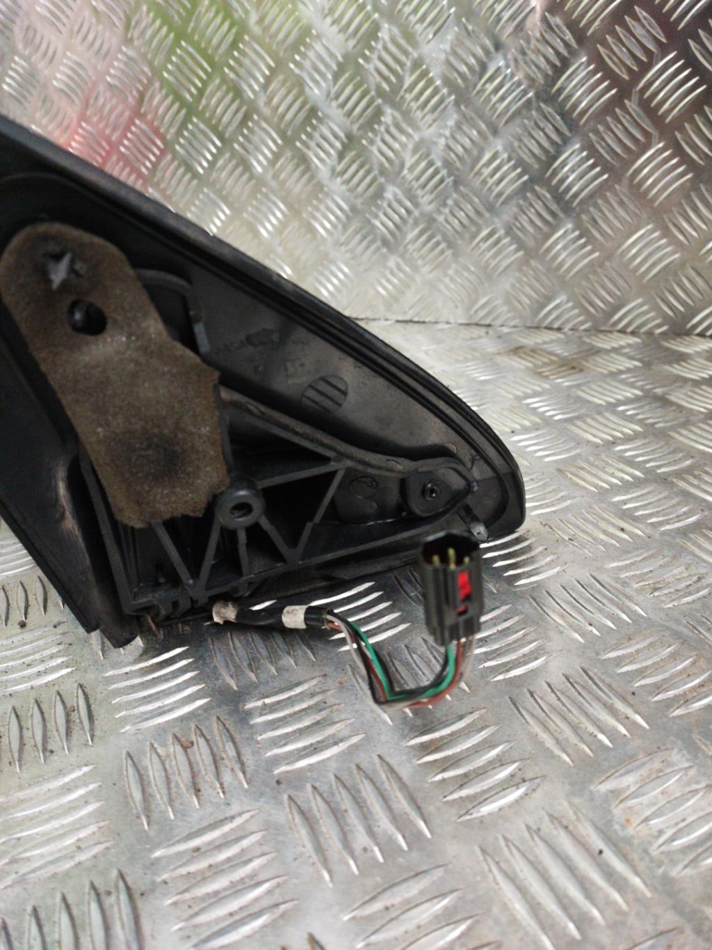 Retroviseur gauche FORD FOCUS 1 Diesel - 1
