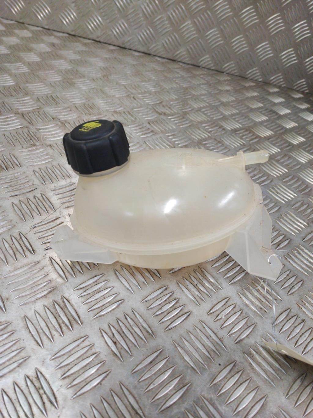 Vase d'expansion RENAULT CLIO 4 PHASE 1 Diesel - 1