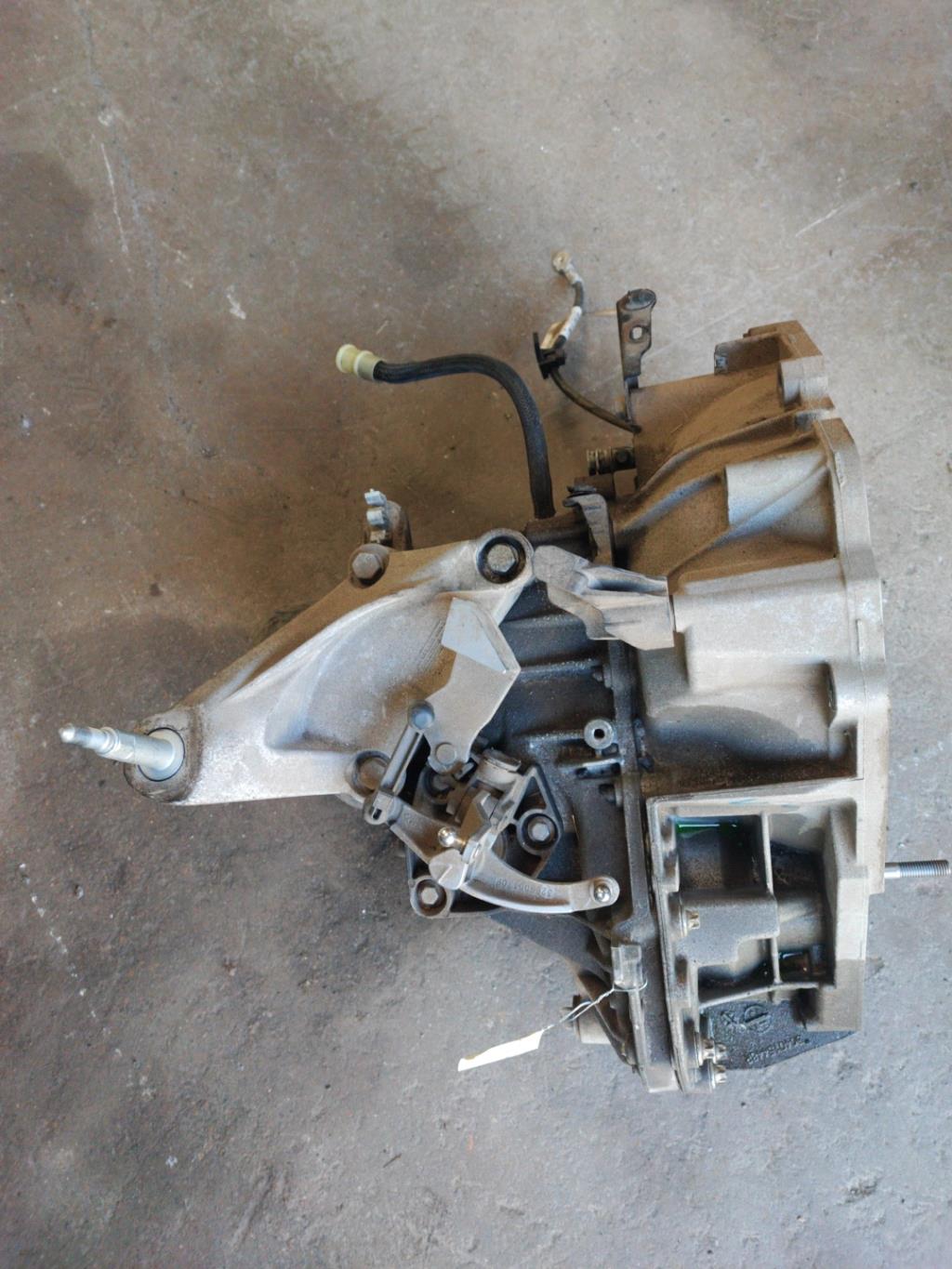 Boite de vitesses RENAULT TWINGO 3 PHASE 1 Essence - 1
