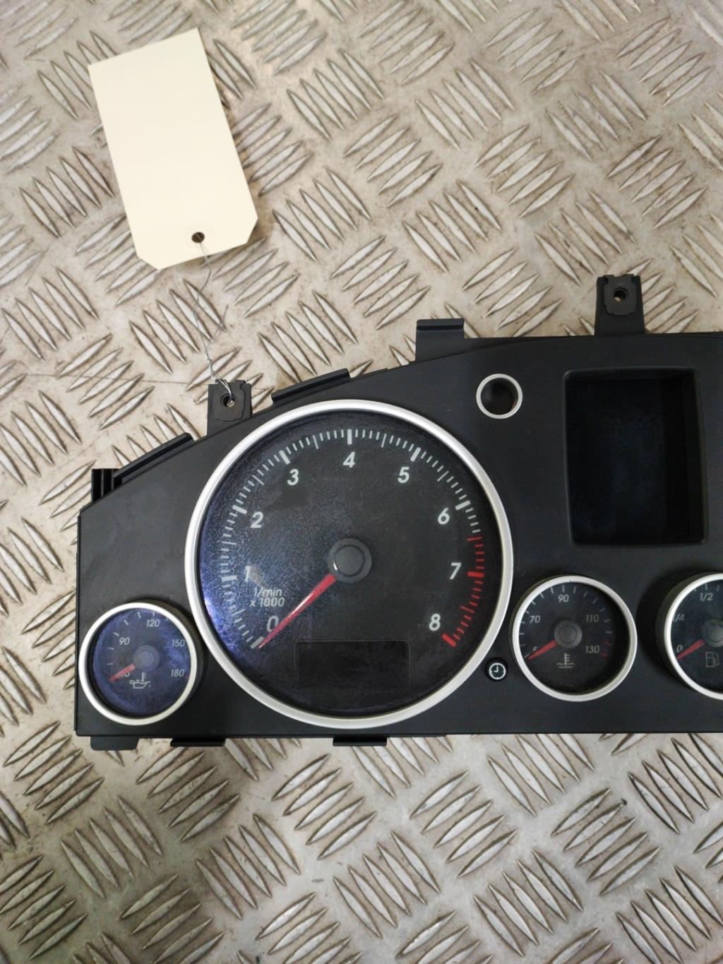 Compteur VOLKSWAGEN TOUAREG 1 PHASE 1 Essence - 1