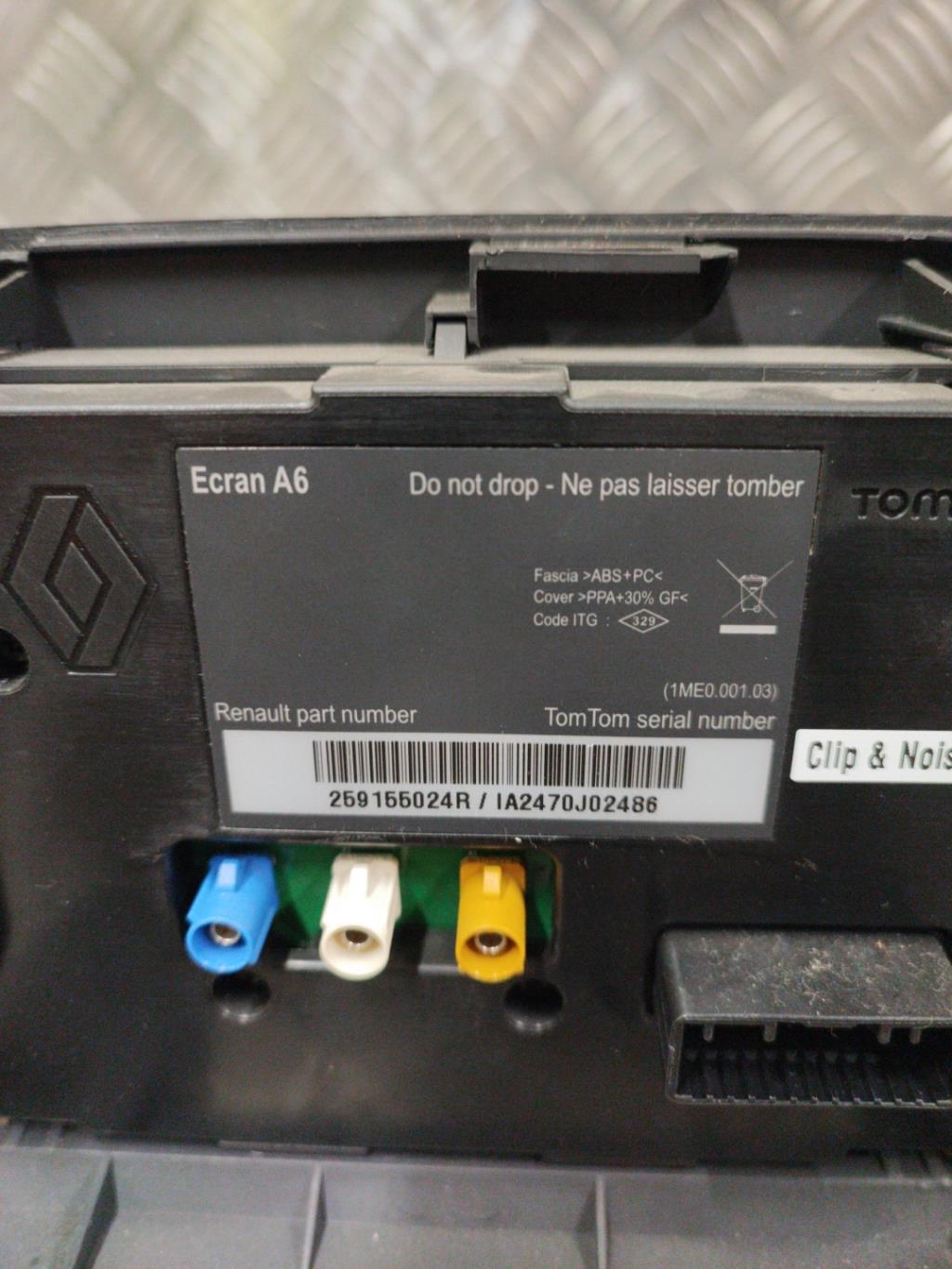 Ecran GPS RENAULT CLIO 3 PHASE 2 Diesel - 1