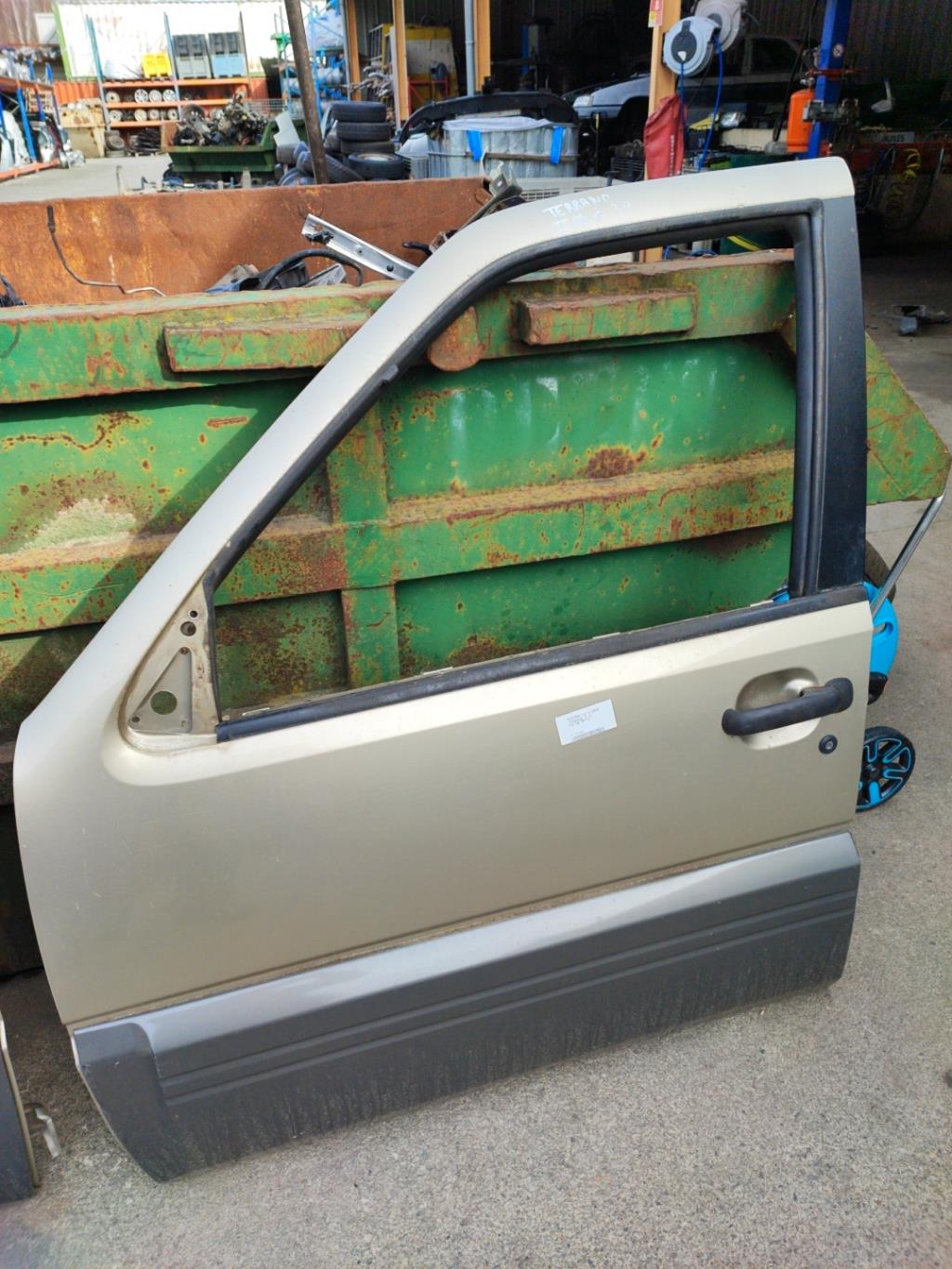 Porte avant gauche NISSAN TERRANO 2 PHASE 4 Diesel - 1