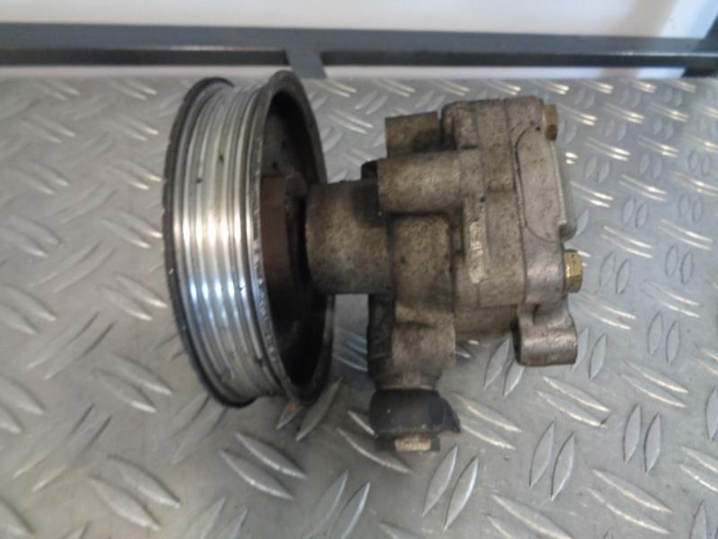 Pompe de direction VOLKSWAGEN GOLF 4 Diesel - 1