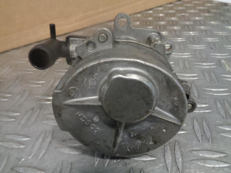 Pompe à vide RENAULT MEGANE 2 PHASE 1 Diesel - 1
