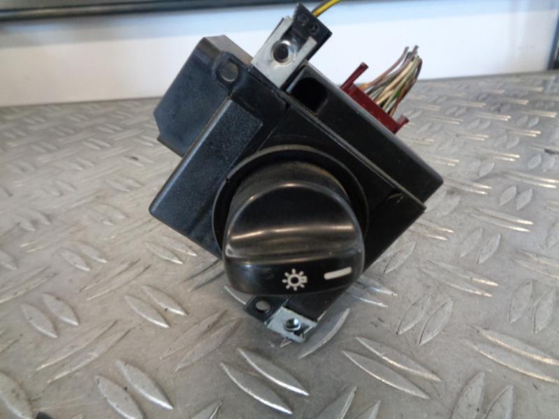Commande de phare MERCEDES CLASSE A 168 PHASE 2 Diesel - 1