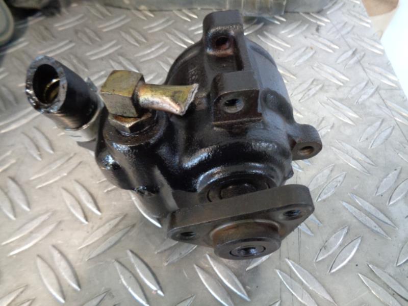 Pompe de direction FORD FIESTA 4 PHASE 2 Diesel - 1