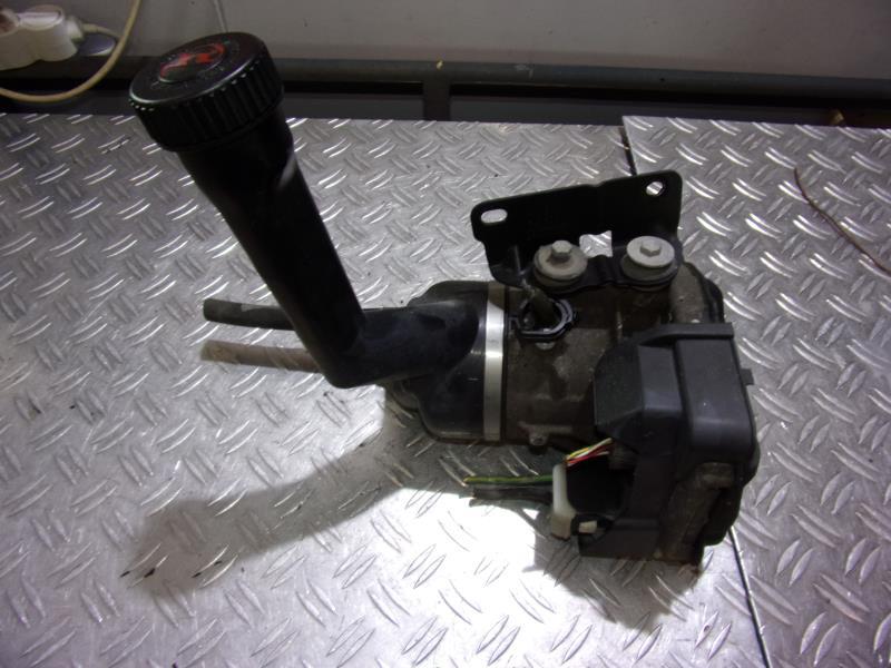 Pompe de direction PEUGEOT 308 1 SW PHASE 1 BREAK Diesel - 1