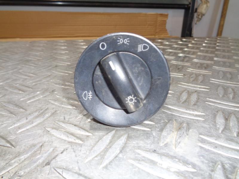 Commande de phare VOLKSWAGEN POLO 4 PHASE 1 Diesel - 1