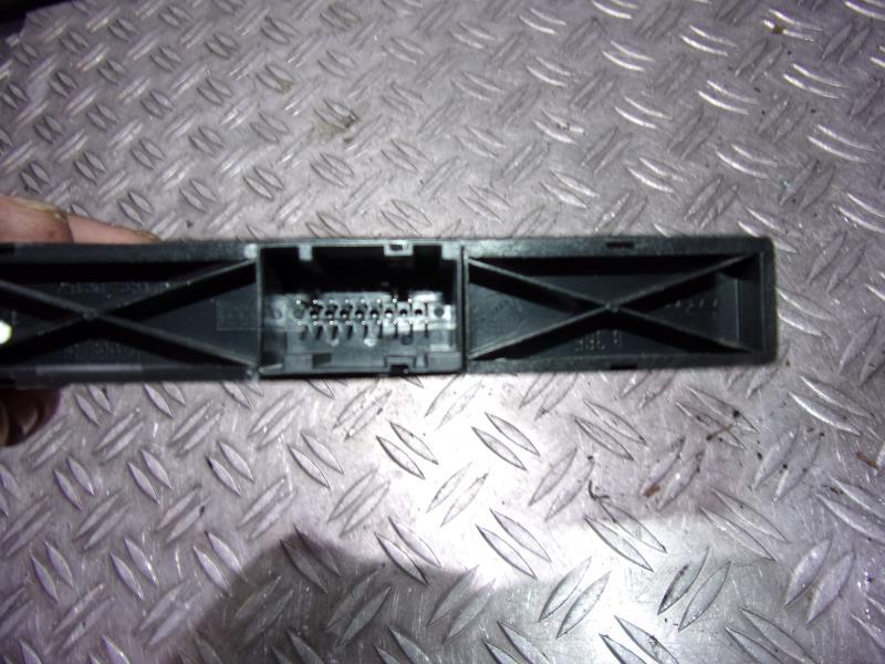 Bouton de warning ALFA ROMEO 147 PHASE 1 Essence - 1