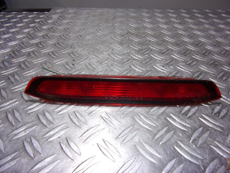 Feu arriere stop central TOYOTA COROLLA VERSO 1 Diesel - 1
