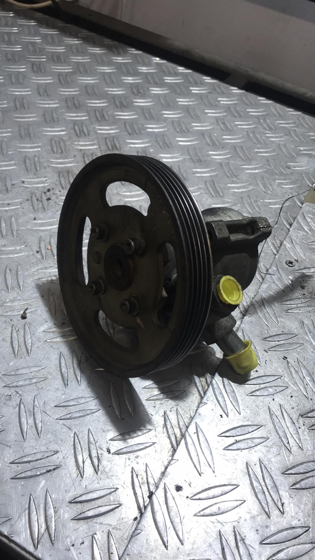 Pompe de direction PEUGEOT 306 PHASE 1 Essence - 1