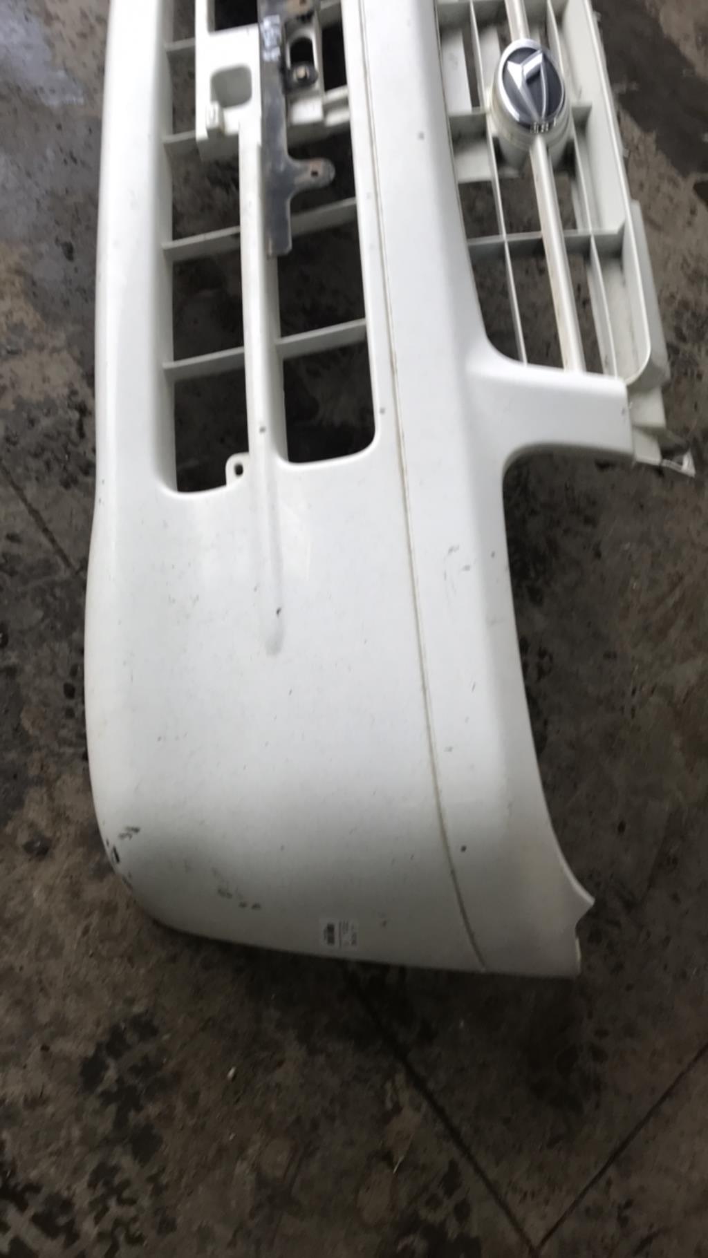 Pare choc avant DAIHATSU MOVE Essence - 1