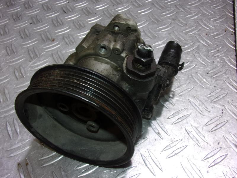 Pompe de direction VOLKSWAGEN POLO 3 PHASE 2 Essence - 1