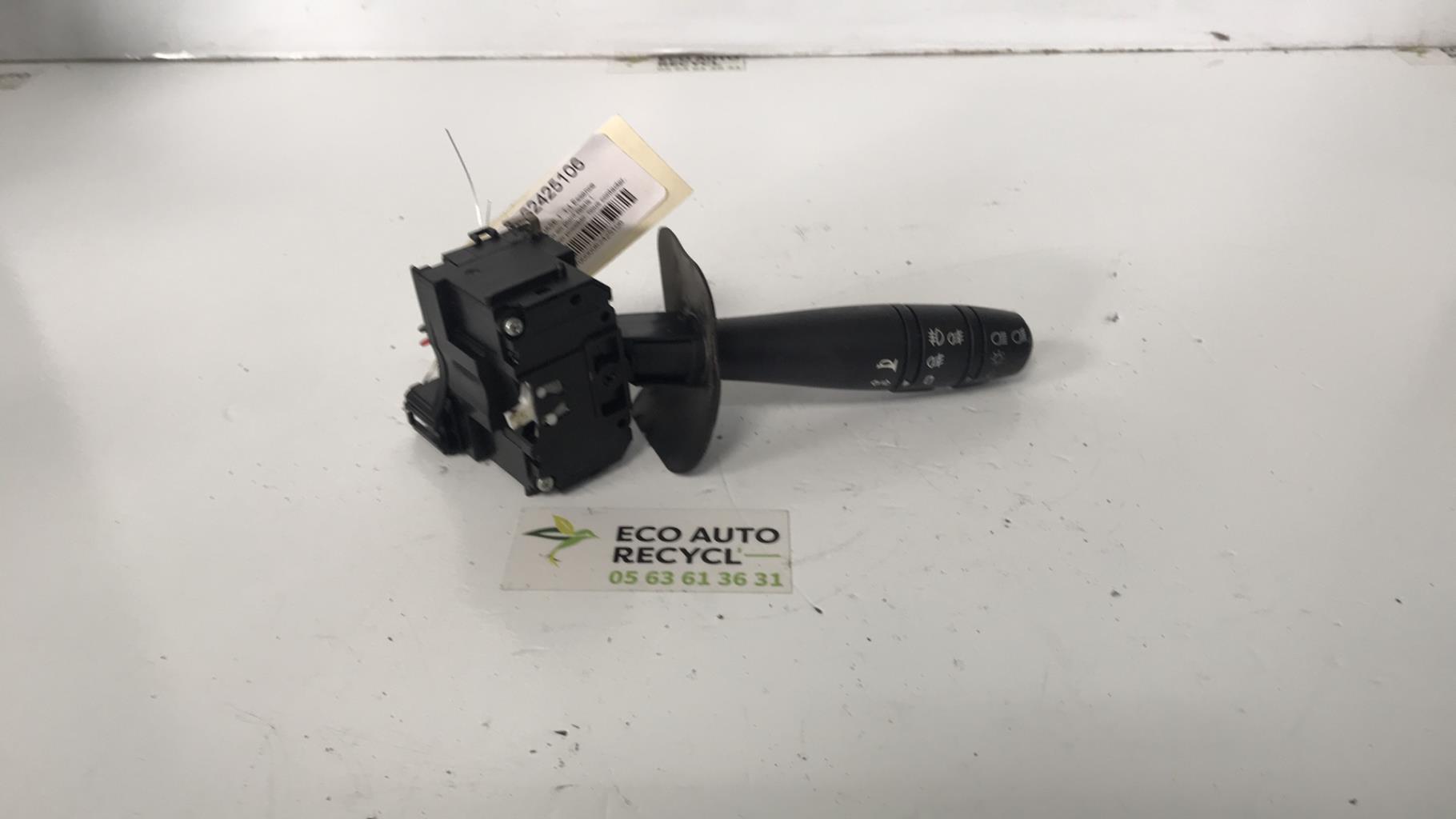Commodo phare RENAULT CLIO 2 PHASE 1 Essence - 1