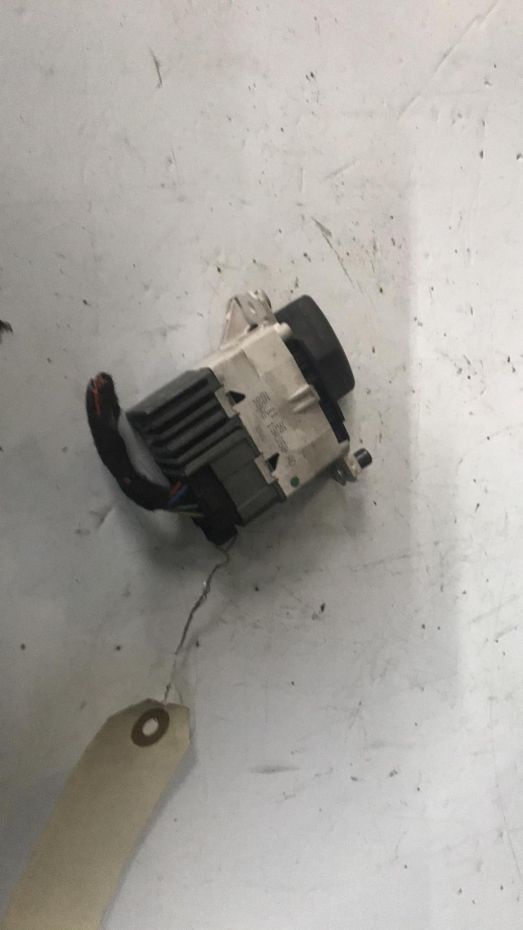Bouton de warning FORD FOCUS 1 BREAK Essence - 1